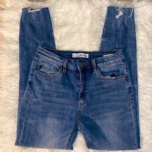 Distressed kancan jeans with leopard touches